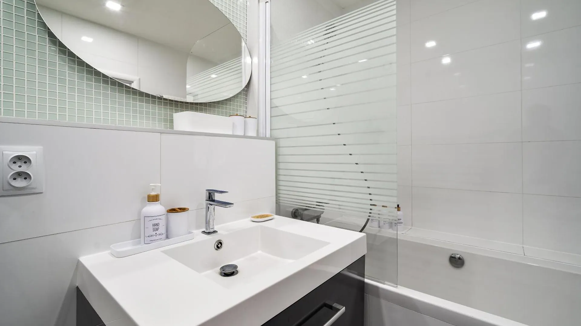 Boutique Apartment Zahrebska 프라하